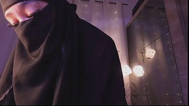 Snapshot of sweet_diazzz chatting on November 16, 2025, 8:57 pm sweet diazzz online show from November 16, 2025, 8:57 pm