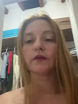 Snapshot of moniquerainx chatting on November 17, 2025, 4:16 am moniquerainx online show from November 17, 2025, 4:16 am