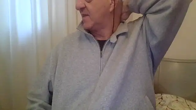 ANONIMO7735 online show from February 9, 2026, 7:39 am