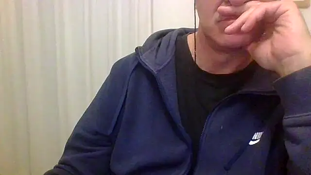 Snapshot of ANONIMO7735 chatting on October 28, 2025, 5:23 pm ANONIMO7735 online show from October 28, 2025, 5:23 pm