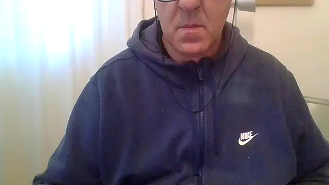 Snapshot of ANONIMO7735 chatting on November 27, 2025, 6:25 am ANONIMO7735 online show from November 27, 2025, 6:25 am