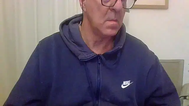 Snapshot of ANONIMO7735 chatting on December 15, 2025, 6:36 pm ANONIMO7735 online show from December 15, 2025, 6:36 pm