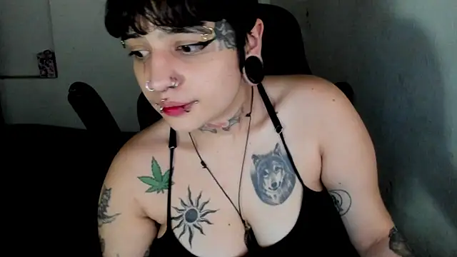 Snapshot of pink_dustt chatting on November 6, 2025, 10:58 pm pink dustt online show from November 6, 2025, 10:58 pm