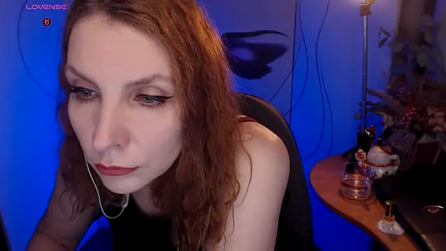 Snapshot of JohansonKatie chatting on November 26, 2025, 5:51 am JohansonKatie online show from November 26, 2025, 5:51 am