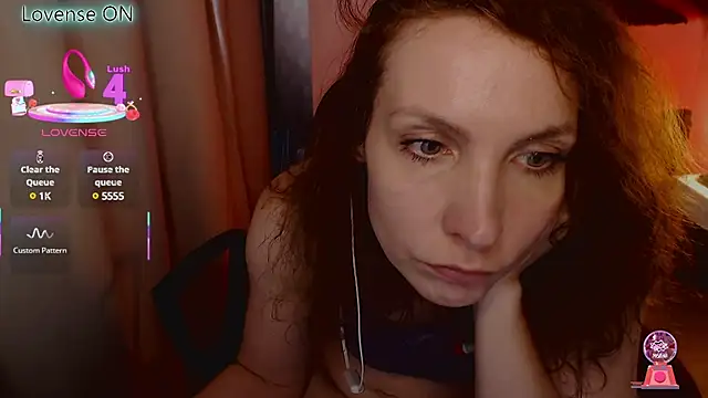 Snapshot of JohansonKatie chatting on March 12, 2025, 9:02 am JohansonKatie online show from March 12, 2025, 9:02 am