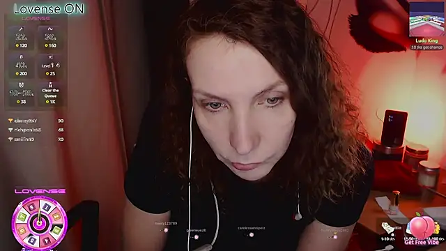 Snapshot of JohansonKatie chatting on February 25, 2025, 9:58 pm JohansonKatie online show from February 25, 2025, 9:58 pm