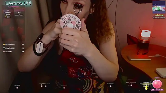 Snapshot of JohansonKatie chatting on March 3, 2025, 1:28 am JohansonKatie online show from March 3, 2025, 1:28 am