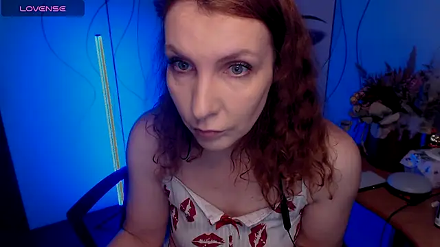 Snapshot of JohansonKatie chatting on October 31, 2025, 2:52 am JohansonKatie online show from October 31, 2025, 2:52 am