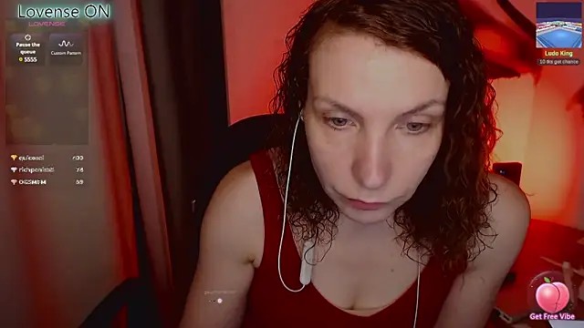 Snapshot of JohansonKatie chatting on March 4, 2025, 9:54 pm JohansonKatie online show from March 4, 2025, 9:54 pm