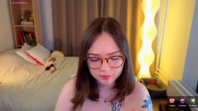 MilenaSaint online show from March 11, 2026, 4:28 am