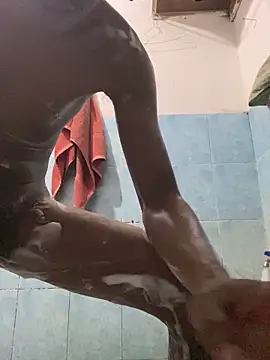 Snapshot of ditiya18 chatting on March 1, 2025, 1:29 pm ditiya18 online show from March 1, 2025, 1:29 pm