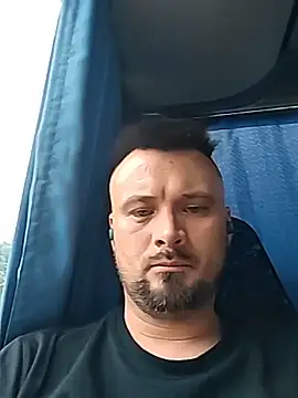 Snapshot of Luismiguel55 chatting on June 11, 2026, 2:25 pm Luismiguel55 online show from June 11, 2026, 2:25 pm