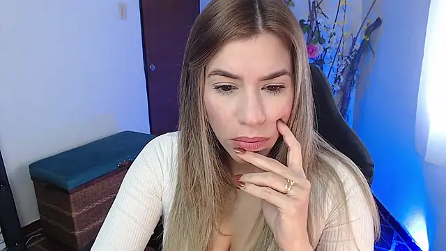 ms sofia x online show from March 4, 2026, 4:59 pm