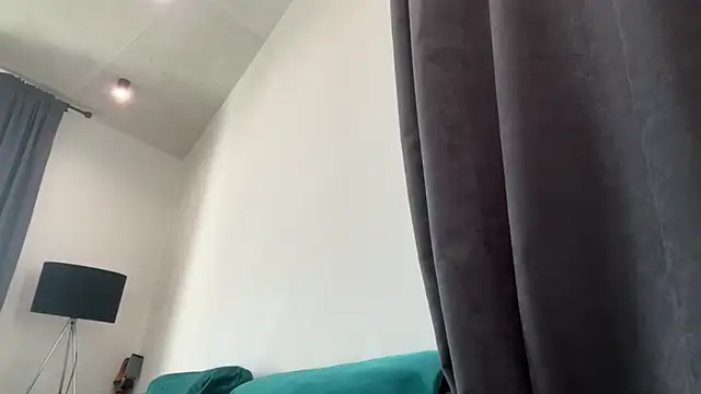 Iris cherry online show from April 13, 2026, 12:20 pm