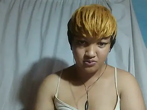 AVRILA online show from December 1, 2025, 6:03 am