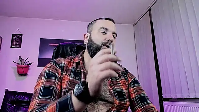 Snapshot of ChristophJules chatting on February 15, 2025, 12:37 am ChristophJules online show from February 15, 2025, 12:37 am