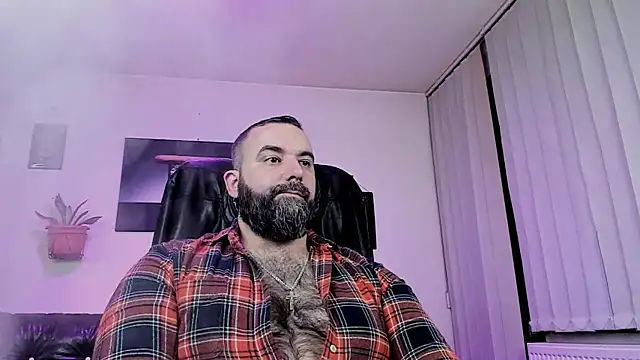 Snapshot of ChristophJules chatting on February 10, 2025, 12:08 am ChristophJules online show from February 10, 2025, 12:08 am