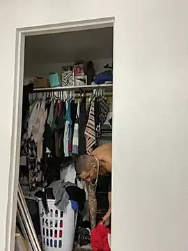 Snapshot of Prettyboiflaco chatting on February 26, 2025, 3:03 am Prettyboiflaco online show from February 26, 2025, 3:03 am