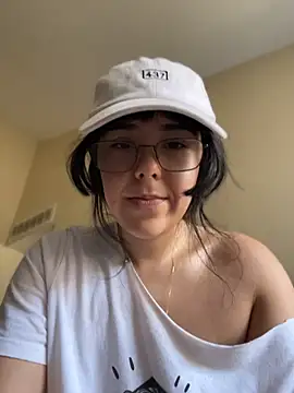 Evie-Luna online show from July 27, 2026, 8:16 pm