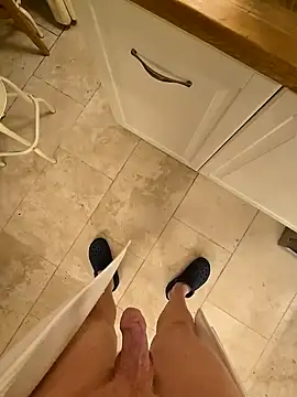 Snapshot of theSecretBallerino chatting on December 27, 2024, 7:18 am theSecretBallerino online show from December 27, 2024, 7:18 am