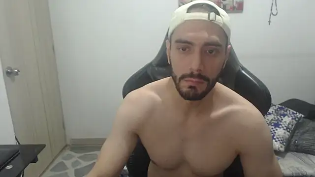 samuelgarcia  online show from October 26, 2025, 9:31 am