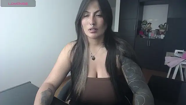 Snapshot of michell_fun23 chatting on October 26, 2025, 5:13 pm michell fun23 online show from October 26, 2025, 5:13 pm