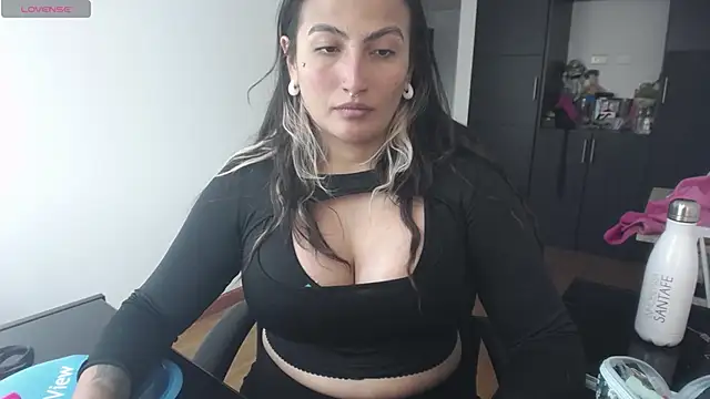 Snapshot of michell_fun23 chatting on May 20, 2026, 2:36 pm michell fun23 online show from May 20, 2026, 2:36 pm