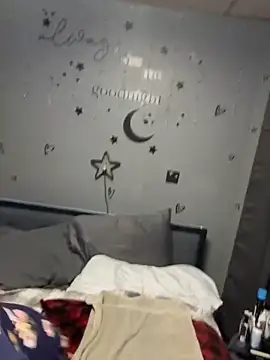 Snapshot of mirandamark2020 chatting on January 7, 2026, 11:43 pm mirandamark2020 online show from January 7, 2026, 11:43 pm