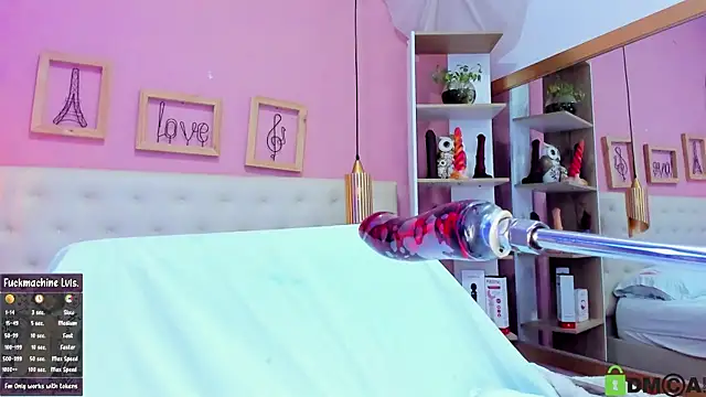 leylla  online show from September 11, 2025, 8:09 pm