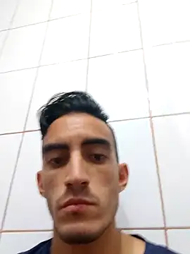 Snapshot of TommyMomentum chatting on March 17, 2025, 10:51 pm TommyMomentum online show from March 17, 2025, 10:51 pm