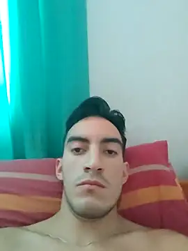 Snapshot of TommyMomentum chatting on March 5, 2026, 2:13 pm TommyMomentum online show from March 5, 2026, 2:13 pm