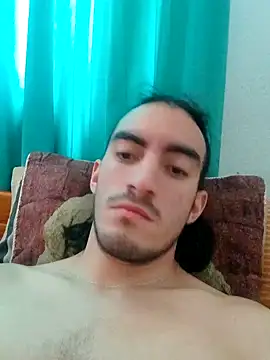 Snapshot of TommyMomentum chatting on January 20, 2025, 2:46 pm TommyMomentum online show from January 20, 2025, 2:46 pm