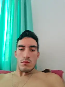 Snapshot of TommyMomentum chatting on February 15, 2026, 6:18 pm TommyMomentum online show from February 15, 2026, 6:18 pm