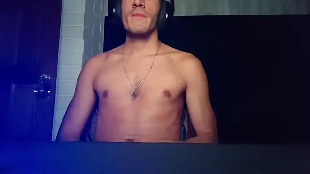 Snapshot of TommyMomentum chatting on February 12, 2026, 4:34 am TommyMomentum online show from February 12, 2026, 4:34 am