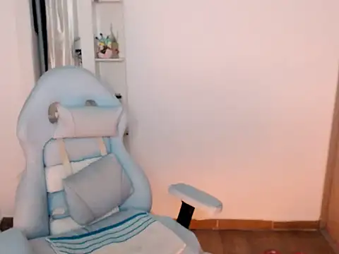 Snapshot of BOREAL_MOON chatting on February 8, 2026, 2:42 am BOREAL MOON online show from February 8, 2026, 2:42 am