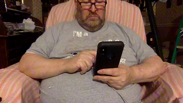 Snapshot of Drwhocares chatting on April 16, 2026, 5:57 pm Drwhocares online show from April 16, 2026, 5:57 pm