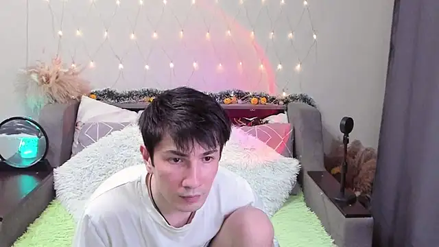 Yumi steve online show from November 4, 2025, 5:17 pm