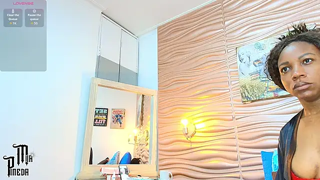 mia pineda online show from September 8, 2025, 8:19 pm