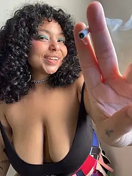 PrincessLauren420 online show from September 19, 2025, 6:23 pm