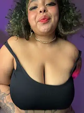 Snapshot of PrincessLauren420 chatting on April 28, 2026, 2:38 am PrincessLauren420 online show from April 28, 2026, 2:38 am
