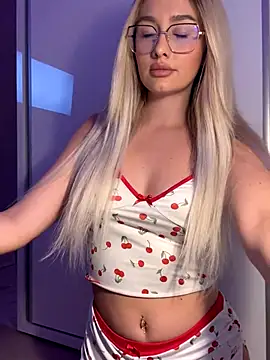 mollyxxx online show from September 22, 2025, 10:27 pm