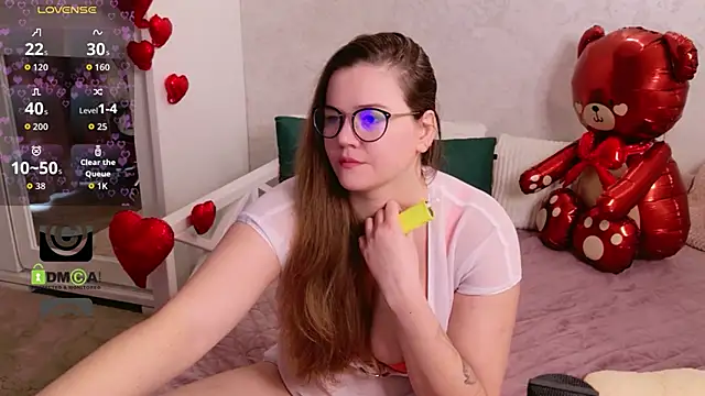 Snapshot of KellyKleine chatting on February 11, 2026, 6:57 am KellyKleine online show from February 11, 2026, 6:57 am