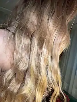 Snapshot of RockQueen_A chatting on December 20, 2025, 5:54 am RockQueen A online show from December 20, 2025, 5:54 am