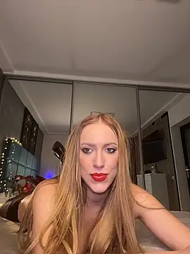 Snapshot of RockQueen_A chatting on December 16, 2025, 5:11 am RockQueen A online show from December 16, 2025, 5:11 am