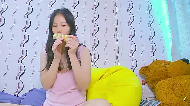 Snapshot of Asiannina chatting on October 31, 2025, 3:03 am Asiannina online show from October 31, 2025, 3:03 am