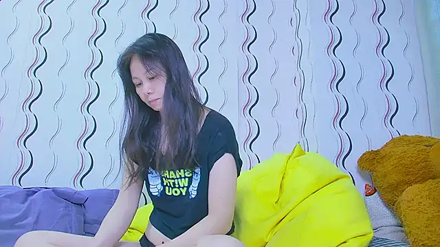 Snapshot of Asiannina chatting on October 29, 2025, 7:29 am Asiannina online show from October 29, 2025, 7:29 am