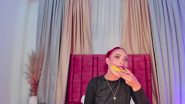 Snapshot of JupiteFox chatting on March 11, 2025, 12:44 am JupiteFox online show from March 11, 2025, 12:44 am