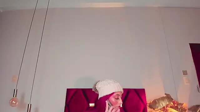 Snapshot of JupiteFox chatting on November 28, 2025, 1:17 am JupiteFox online show from November 28, 2025, 1:17 am