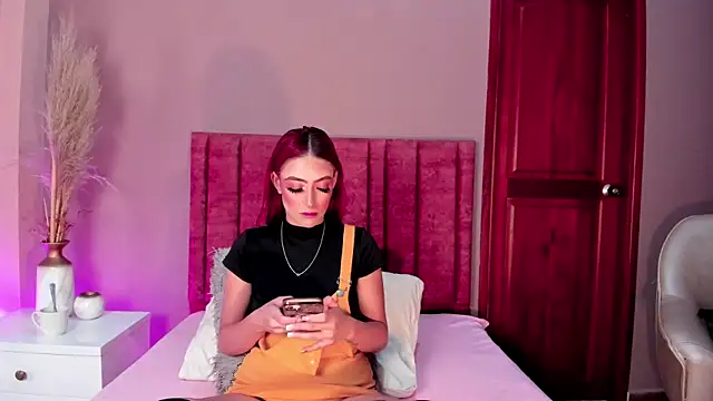 Snapshot of JupiteFox chatting on December 23, 2025, 12:33 am JupiteFox online show from December 23, 2025, 12:33 am