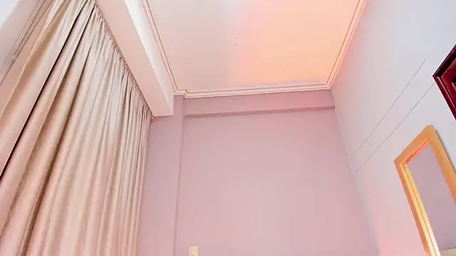 Snapshot of JupiteFox chatting on December 13, 2025, 8:04 pm JupiteFox online show from December 13, 2025, 8:04 pm